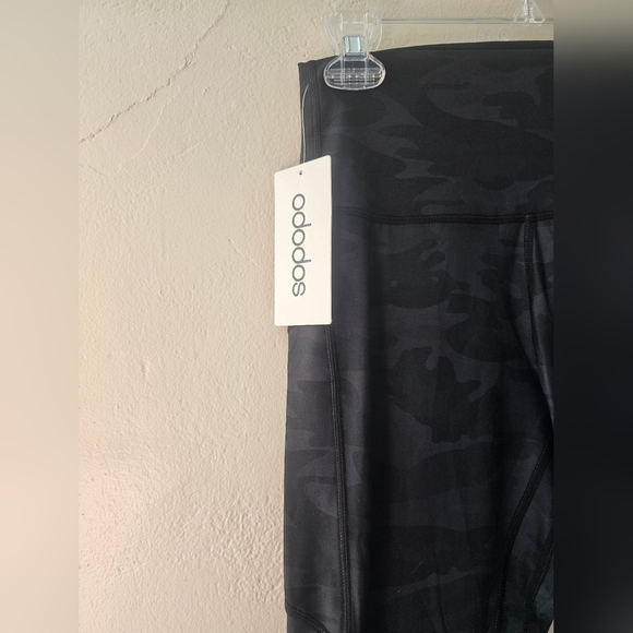 Ododos Camo Leggings - Picture 2 of 5